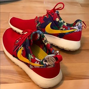 Nike Roshe runs floral print!!